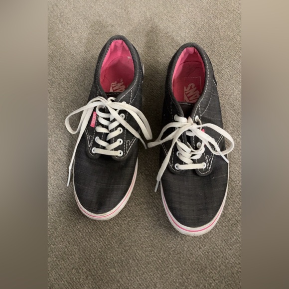 Vans Shoes - Vans Pink Grey And White Lace Shoes Women’s Size 6.5
